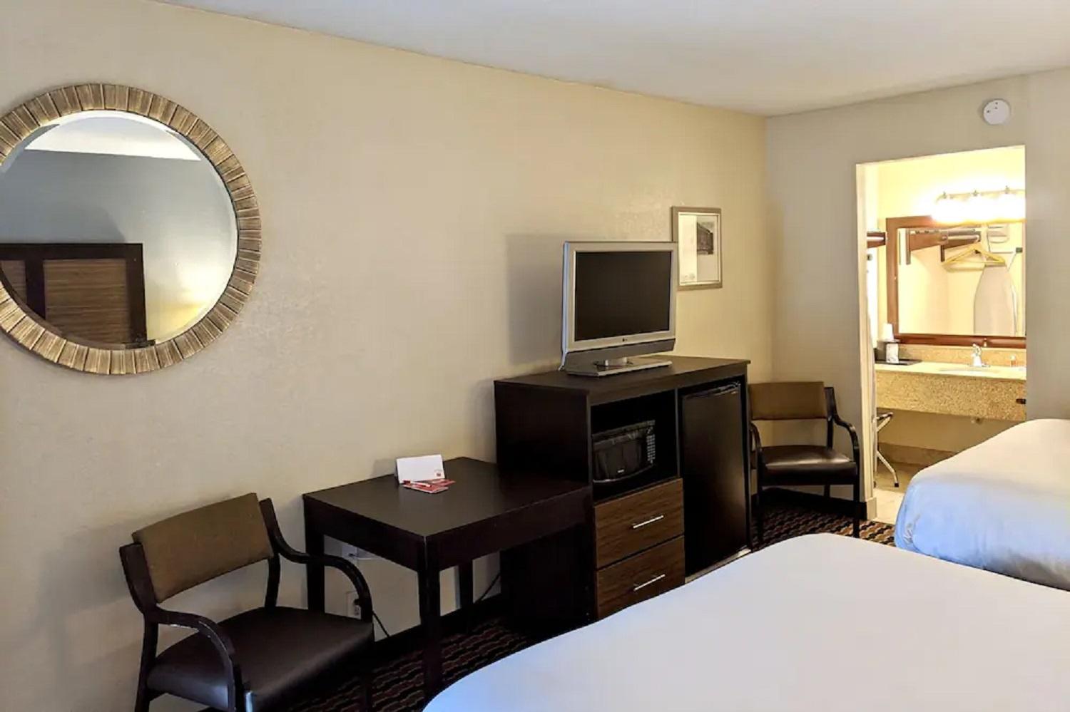 Econo Lodge Forest City Exteriér fotografie